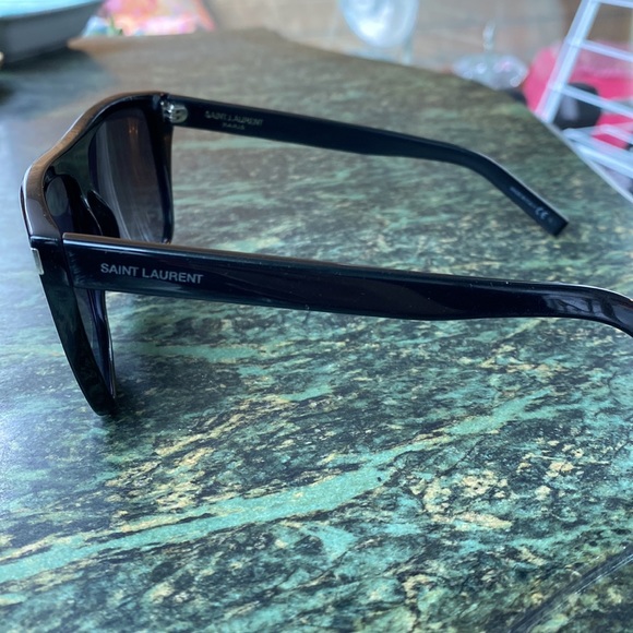 Saint Laurent black sunglasses. Style: SL1. - Picture 2 of 7